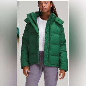 VGUC Lululemon down filled wunder puff jacket in emerald green (Everglade)